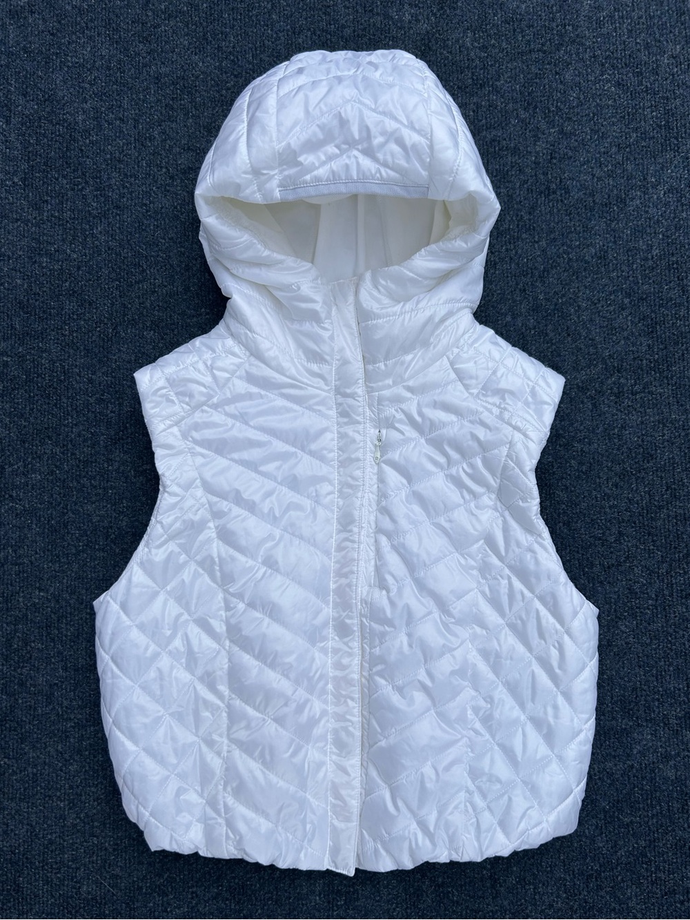 Lululemon White Quilted Cropped Hooded Puffer Vest Size 6